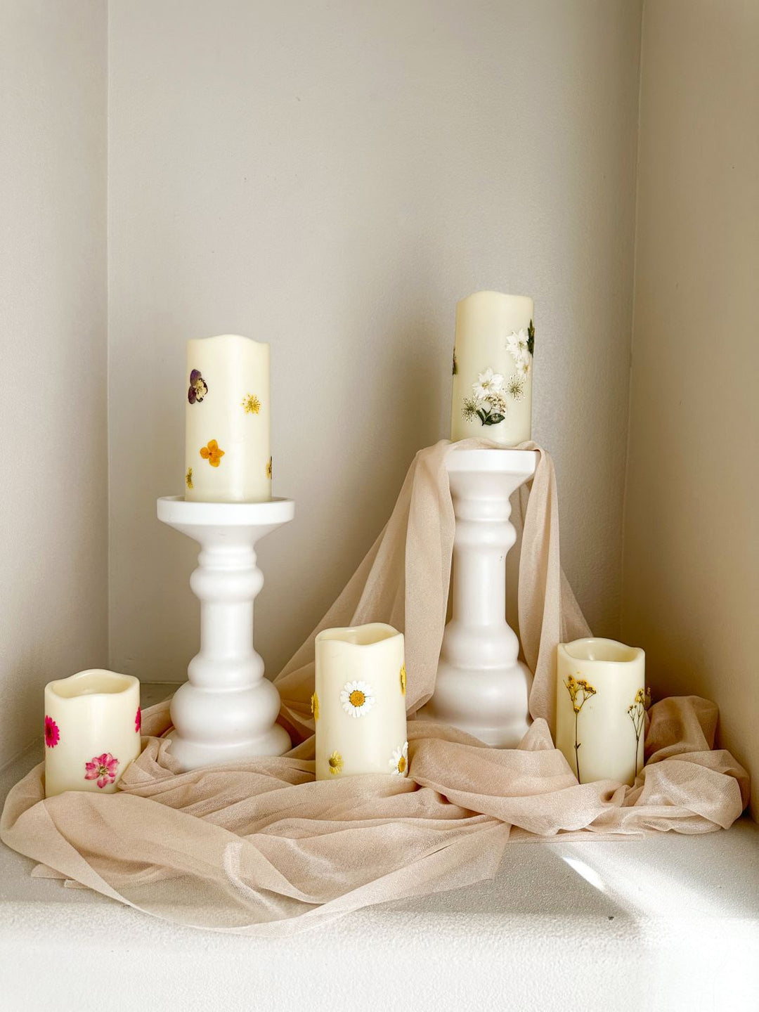 How to Make Dried Flower Candles with Decoupage Glue